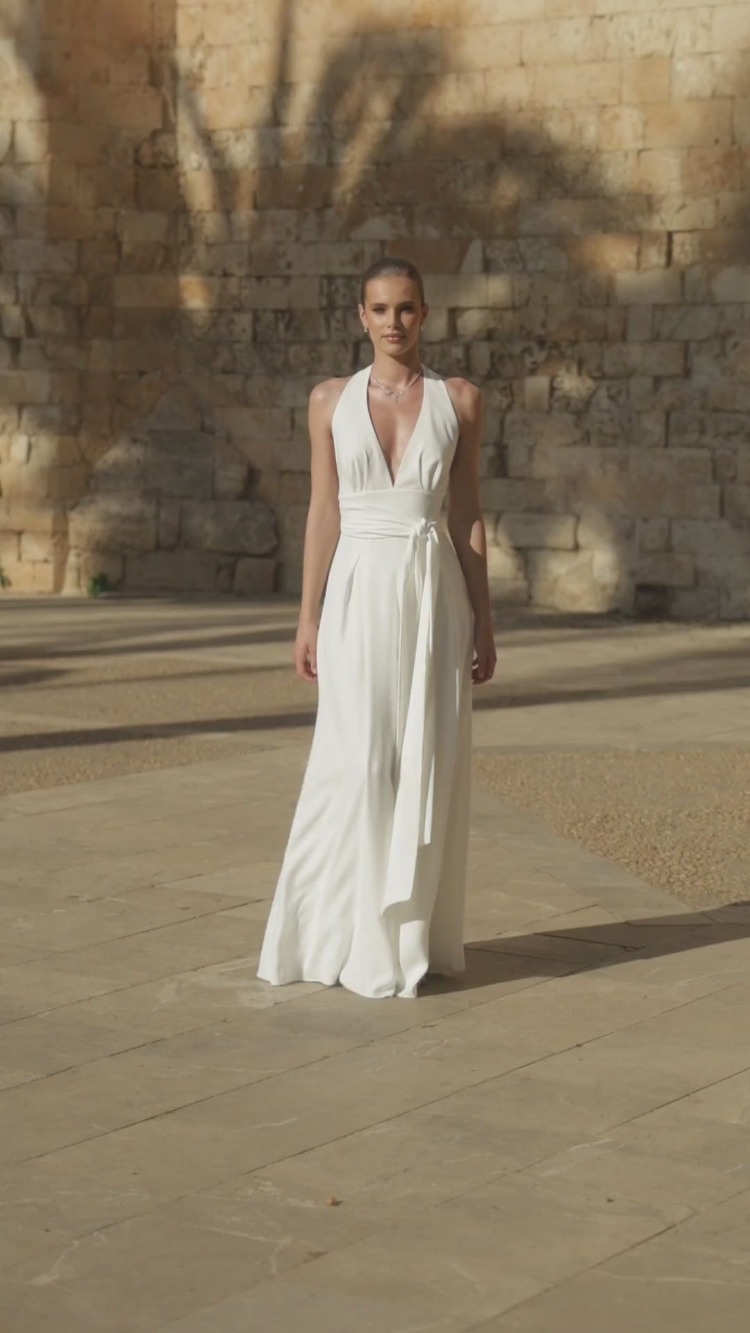 TOP DE MARIÉE E468 EN CRÊPE STRETCH  DOS NU - À NOUER ET DÉCOLLETÉ PLONGEANT