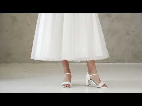 SANDALES DE MARIÉE LAUREN – SATIN IVOIRE ET PERLES, TALON BLOC CONFORTABLE