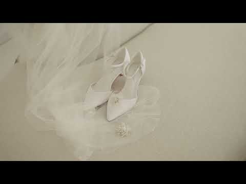 CHAUSSURES DE MARIÉE CÉLINE – SATIN IVOIRE À TALON BAS CONFORTABLE