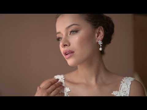 BOUCLES D’OREILLES PENDANTES MARIÉE PERLES IVOIRE ET CRISTAUX – ER4149