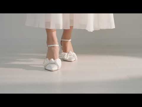 CHAUSSURES DE MARIÉE OLIVIA – ESCARPINS EN SATIN IVOIRE AVEC NŒUD ÉLÉGANT