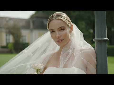 CHAUSSURES DE MARIÉE ALICE – DAIM ROSE POUDRÉ À TALON BAS CONFORTABLE